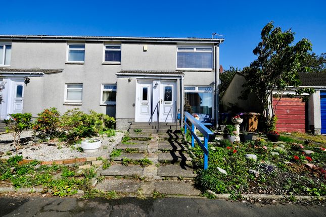 1 bed property, in Edzell Row, £62,000