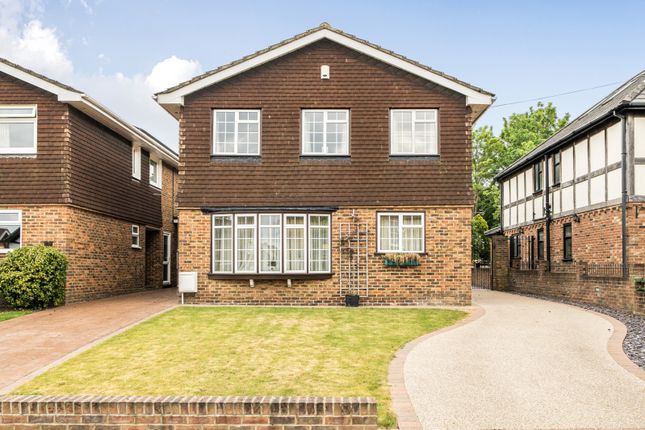 4 bed property, in Priory Avenue, £925,000