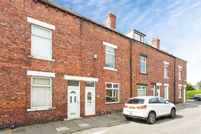 3 bed property, in Short Street, £75,000