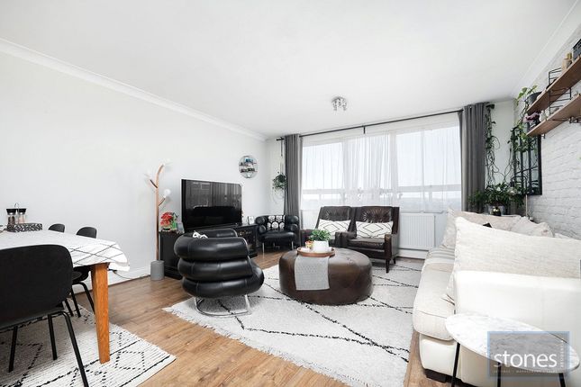 2 bed property, in High Mount, £400,000