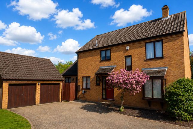 4 bed property, in Chatsworth, £799,995