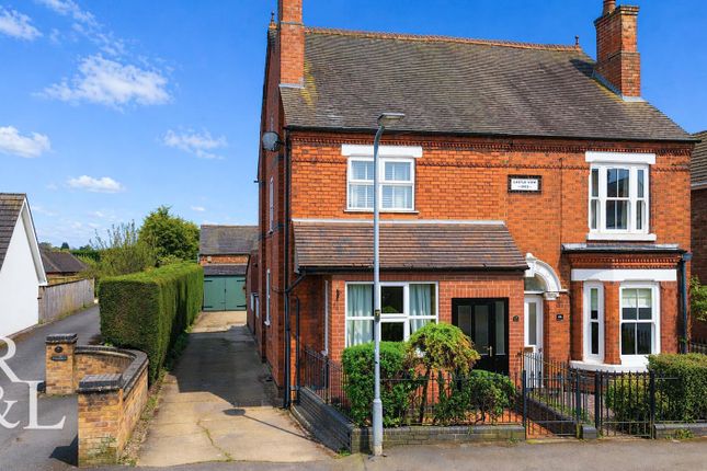3 bed property, in Lower Packington Road, £395,000