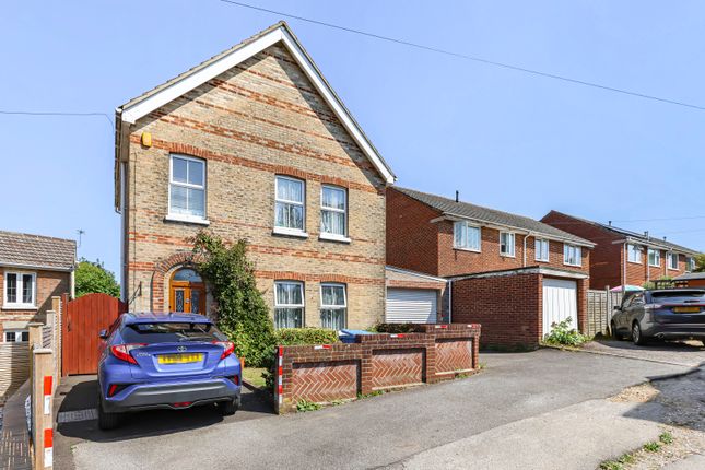 4 bed property, in Dunford Road, £460,000