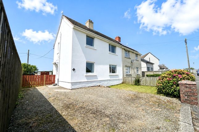3 bed property, in Bryngolau, £175,000