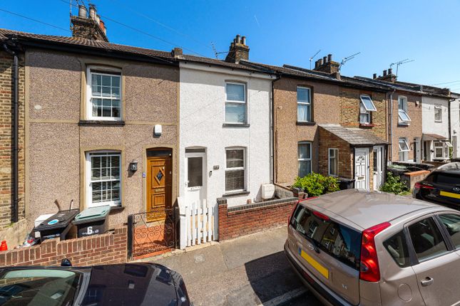 2 bed property, in St. Margarets Road, £230,000