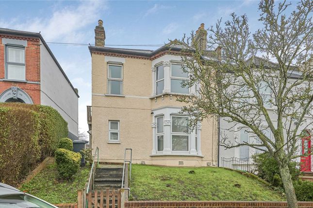 2 bed property, in Dowanhill Road, £350,000