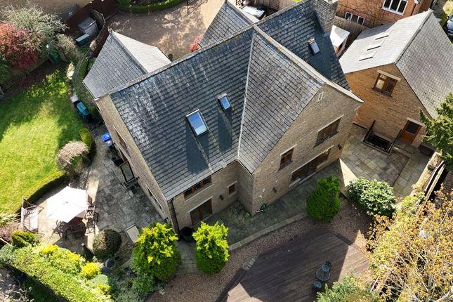 6 bed property, in Cotton Meadow, £850,000