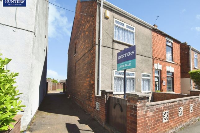 2 bed property, in Oxford Street, £100,000