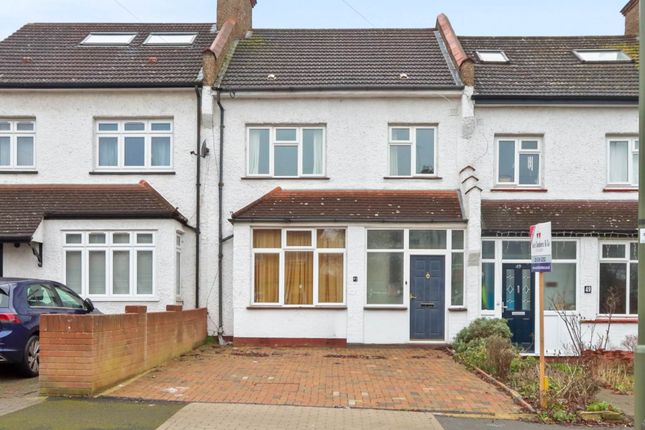 3 bed property, in Horsham Avenue, £635,000