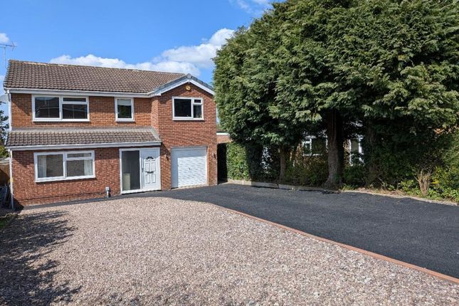 4 bed property, in North Brook Road, £550,000