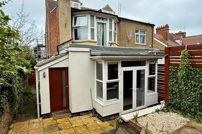 2 bed property, in Flat 2, £150,000