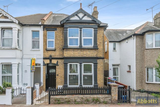 4 bed property, in Cranleigh Drive, £450,000
