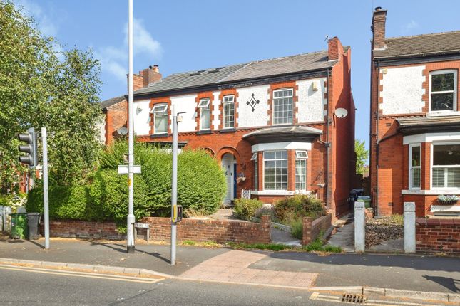 3 bed property, in Edgeley Road, £325,000