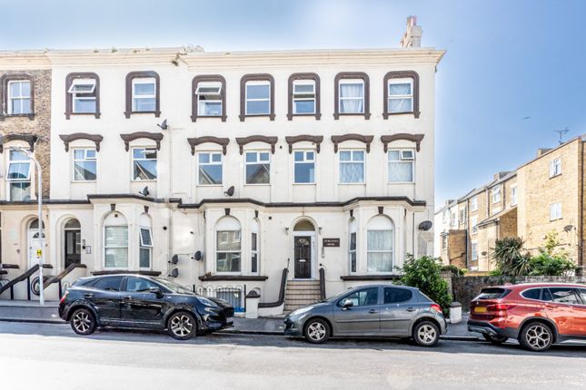 2 bed property, in Athelstan Road, £90,000