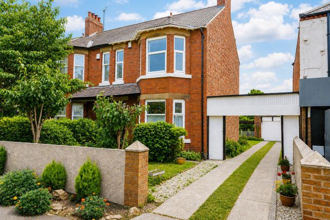 3 bed property, in Beckfield Lane, £550,000