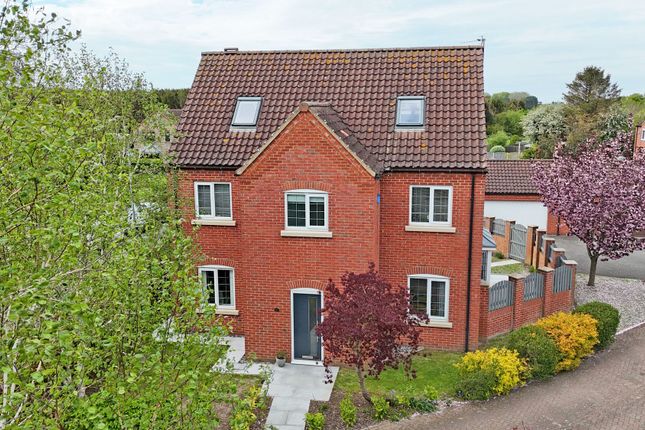 6 bed property, in Westfield, £415,000