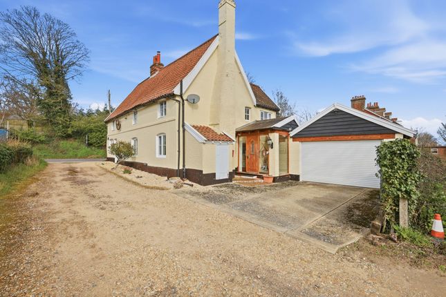 4 bed property, in Melton Hill, £600,000