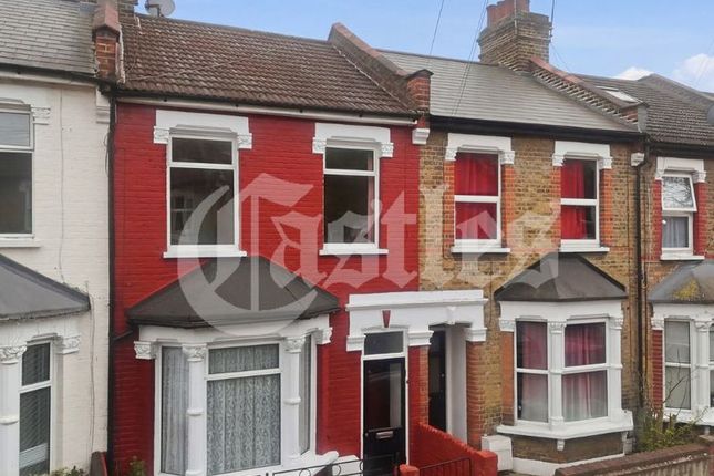2 bed property, in Clonmell Road, £590,000