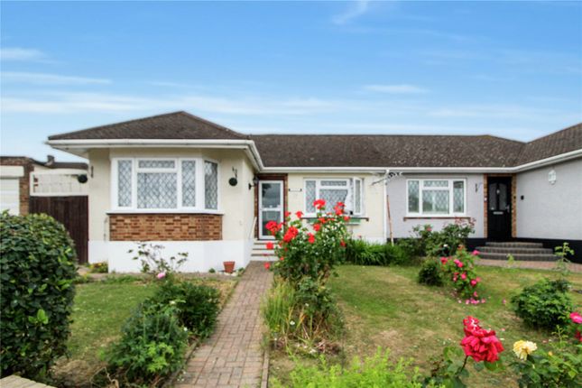 2 bed property, in Hickling Close, £375,000