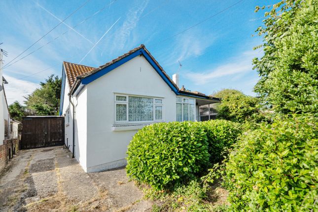 2 bed property, in Newling Way, £425,000