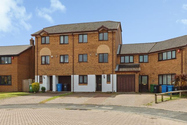 4 bed property, in Baverstock Road, £350,000