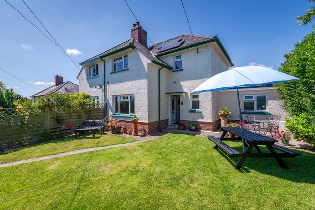 3 bed property, in Nymet Villas, £285,000