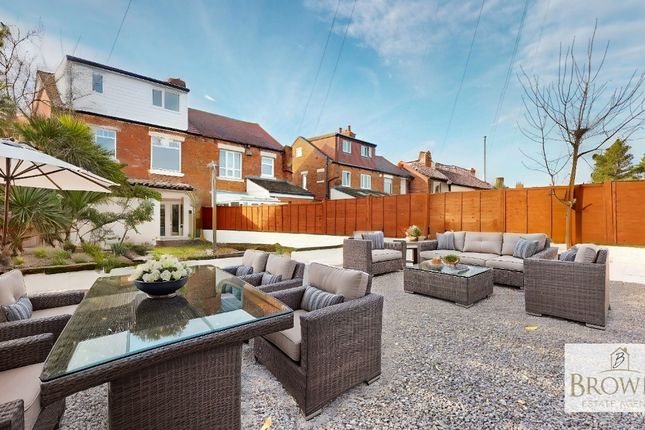 4 bed property, in Ashley Road, £275,000