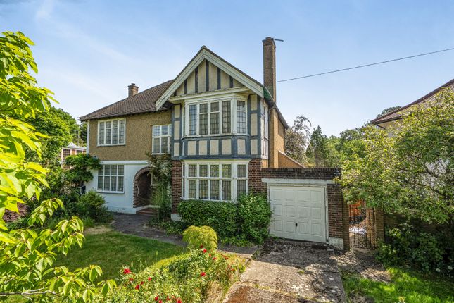 4 bed property, in Northfield Avenue, £1,395,000