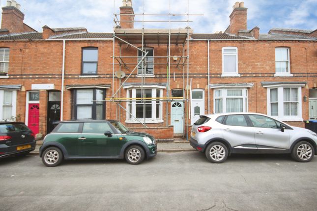 2 bed property, in Gordon Street, £260,000
