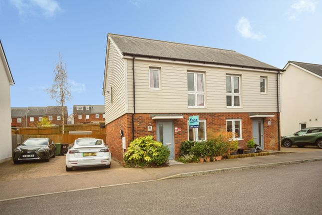 2 bed property, in Golding Road, £400,000