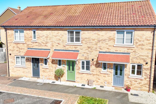2 bed property, in Limestone Close, £225,000