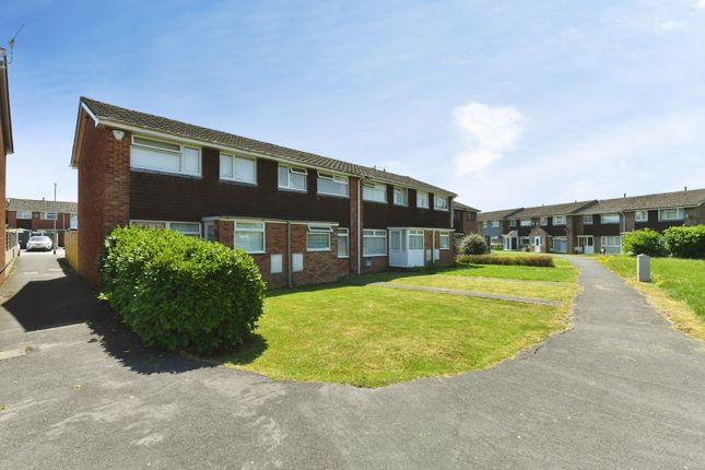 3 bed property, in Philippa Close, £310,000
