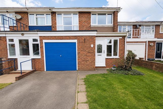 3 bed property, in Warner Close, £475,000