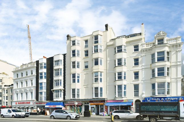 1 bed property, in Kings Road, £230,000