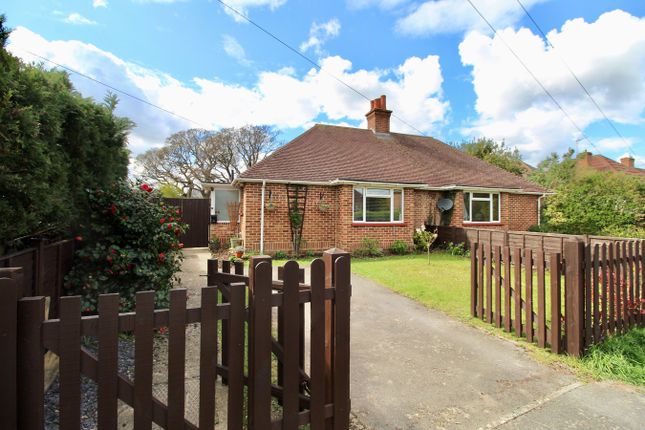 1 bed property, in Whitaker Crescent, £275,000