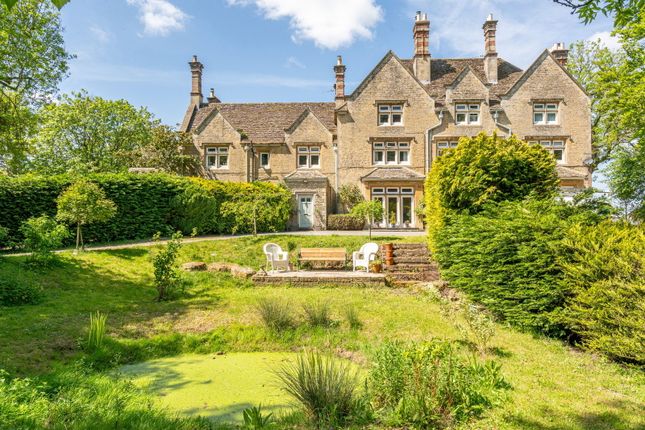 5 bed property, in Rodbourne, £975,000