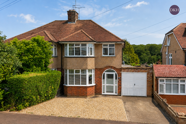 3 bed property, in Canterbury Way, £685,000