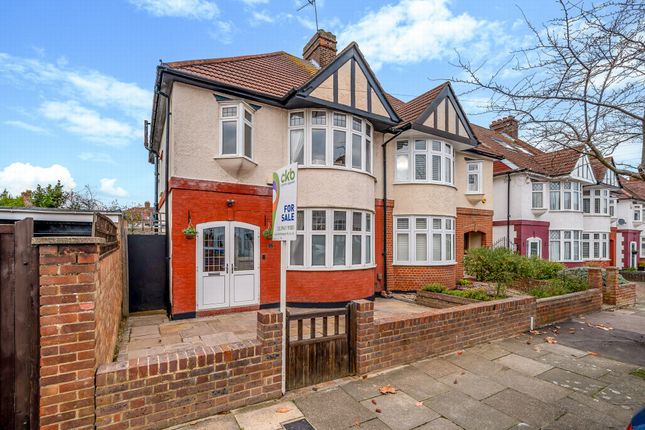 3 bed property, in Cedric Road, £625,000