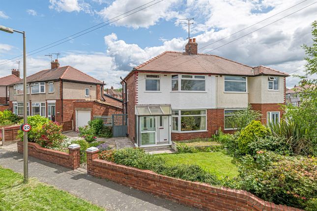 3 bed property, in Hill View Avenue, £270,000