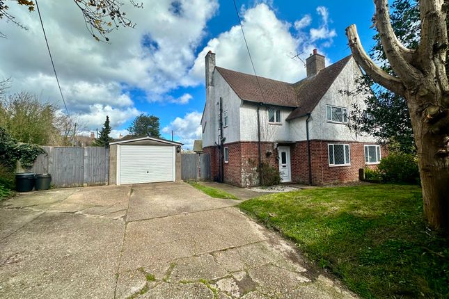 3 bed property, in Brookside, £495,000