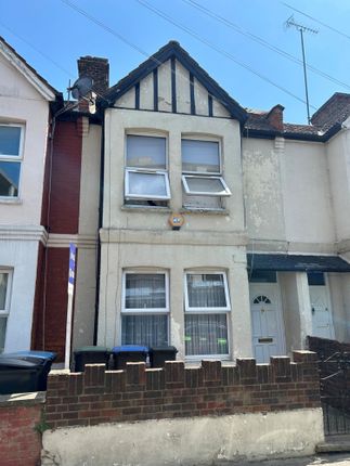 3 bed property, in Park Avenue, £425,000