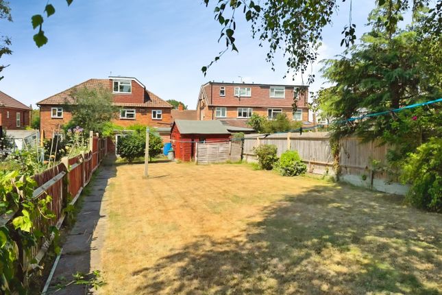 4 bed property, in Lodge Road, £615,000