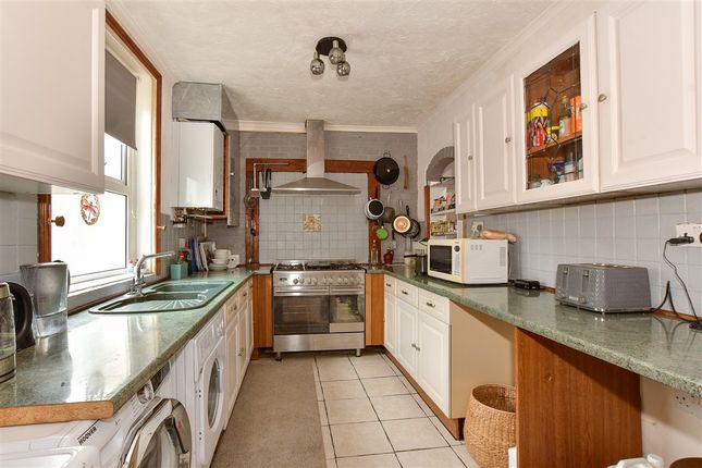 6 bed property, in Leed Street, £415,000