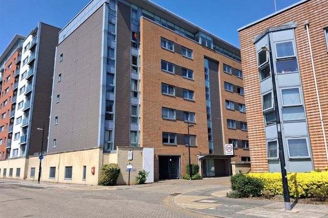 3 bed property, in Anchor Street (Flat 603 - 6Ff), £150,000