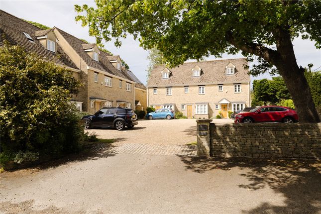 4 bed property, in Burford Hill Mews, £1,150,000