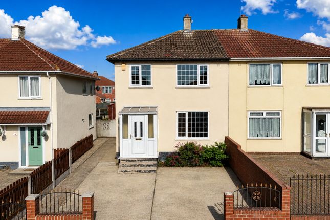 3 bed property, in 54 Hazel Road Edlington, £90,000