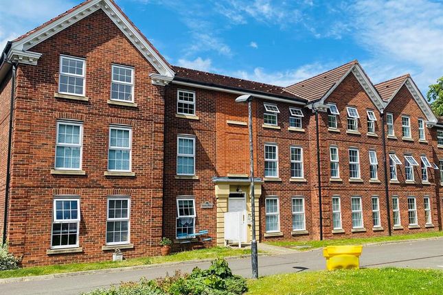 2 bed property, in Hessle Road, £99,000
