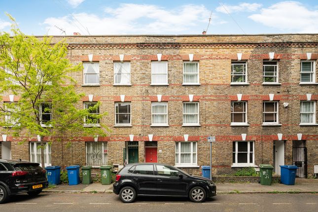 3 bed property, in Henshaw Street, £825,000