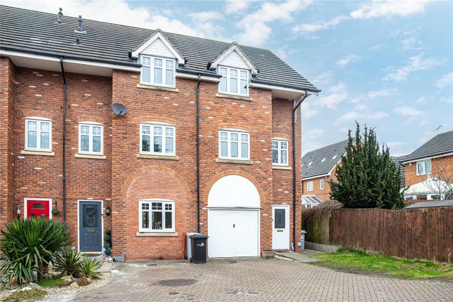 3 bed property, in Haydn Jones Drive, £260,000