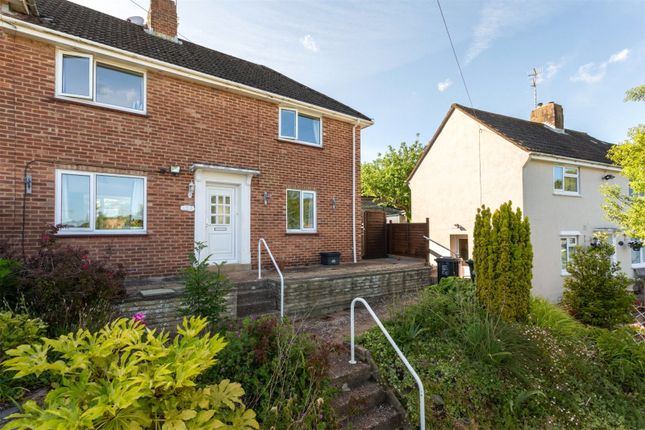2 bed property, in Hawkhurst Road, £325,000